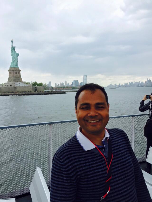 Dr Manish Jain 33 20307_10152786336371260_1590128746289544821_n